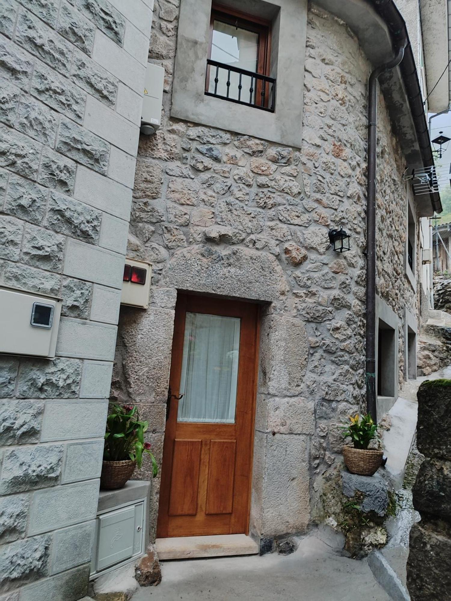La Casina De Tielve De Cabrales Dentro Del Parque Nacional Picos De Europa Exterior foto